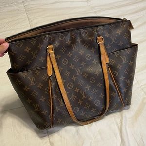 Real Louis Vuitton shoulder bag